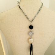 Collier sautoir de créateur