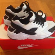 Basket Nike huarache pas cher blanc et noir t37,5