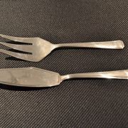 2 COUVERTS DE SERVICE POUR LE POISSON