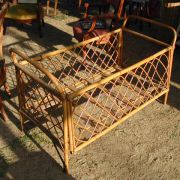 LIT ENFANT EN ROTIN VINTAGE