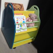 BIBLIOTHEQUE POUR ENFANT A ROULETTES