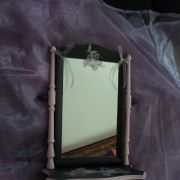 Coiffeuse refaite entièrement à la main