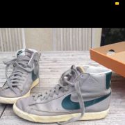 Chaussures Nike sneakers gris et bleu