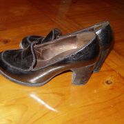 chaussures noires brillantes