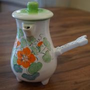 elle chocolatière en céramique fait main motif fleural