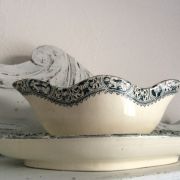 Saucière ancienne