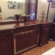 Enfilade avec son miroir