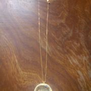 Chaînes en or avec pendentifs diamant