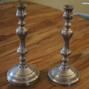 bougeoirs en métal argenté
