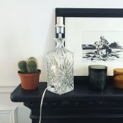 Pied de lampe en verre sculpté