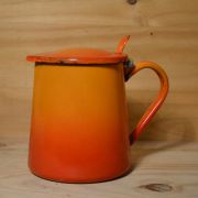 Pichet émaillé à clapet
