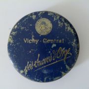 Boite Vichy Central "ses sucres d'orge"