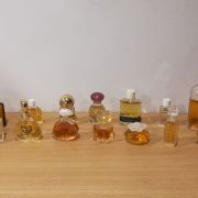 Collection 15 bouteilles parfums miniatures