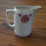 pichet en porcelaine allemande motif floral 