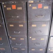 Casier métallique à tiroirs