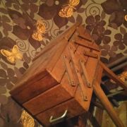 Travailleuse sur pied