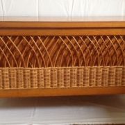 Coffre à jouets rotin 1960