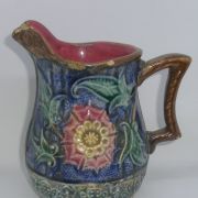 Cruche en barbotine de 1890