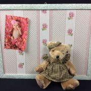 Cadre patiné, déco peluche