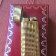 Superbe briquet Cartier plaqué or