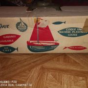 Ancien jouet  chalutier (bateaux) 