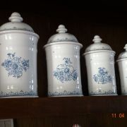 Pots fermés en moustiers