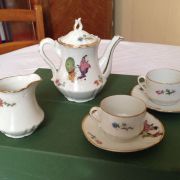 Dinette ancienne en porcelaine