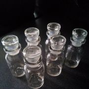 Lot de 6 fioles en verre