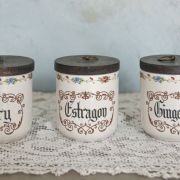 Lot de 3 pots à épices faïence couvercle bois  anneau métal