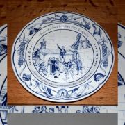 Assiette en faïence LUNEVILLE décors 