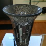 Vase de couleur gris/noir effet miroir