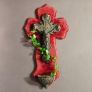 Christ en Croix sur Velours Rouge / Bénitier Mural Français