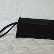 Petite pochette cuir noir basique