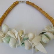 Collier vintage coquillage