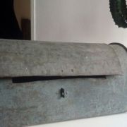 Ancienne malle de plombier en zinc