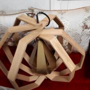 Lustre en bois comme neuf