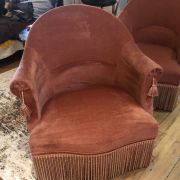 Paire de fauteuil crapaud rose poudré 