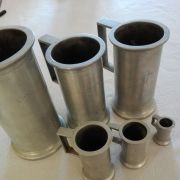 Série de 6 mesures anciennes en étain 