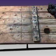 Table basse « trou »