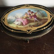 boîte à bijoux en porcelaine style Empire