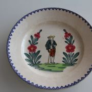 Assiette vintage décorative en faïence de Longwy