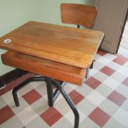 Bureau écolier ancien