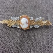 Broche Carven vintage camée  plaqué or