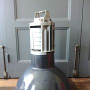 Lampe suspension industrielle vintage Mazda