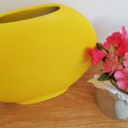 Vase ovale jaune