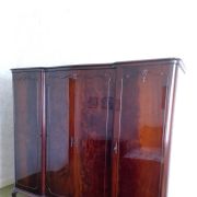 Armoire vintage
