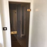 porte en verre fumé