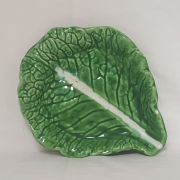 Petit plat feuille de choux en barbotine 