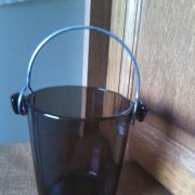 Seau à glace  LEVER en verre fumé avec anse chromée vintage