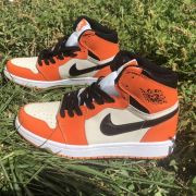 Nike Air Jordan 1 Mid Neuves Jamais Portées